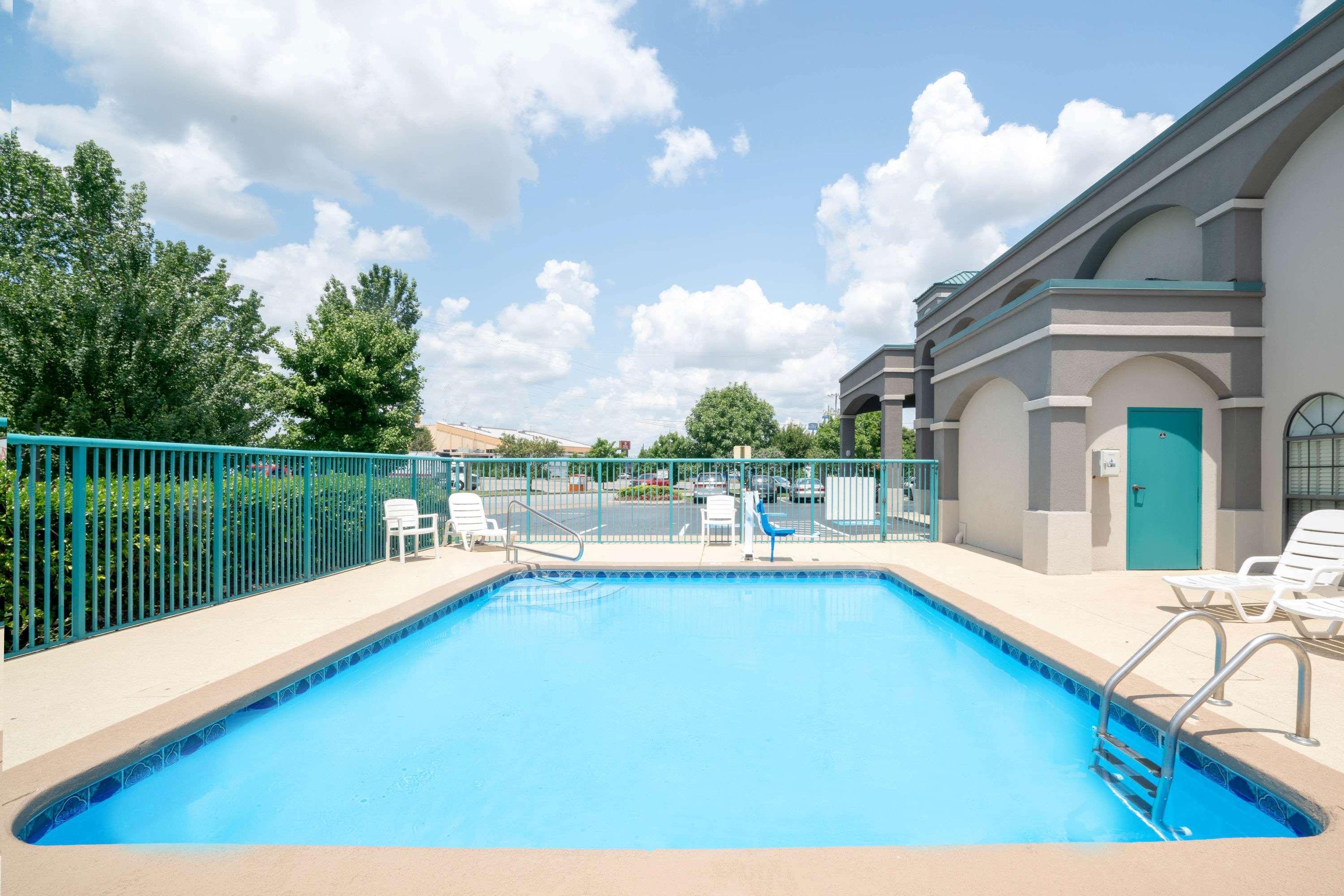 Super 8 By Wyndham Murfreesboro Εξωτερικό φωτογραφία